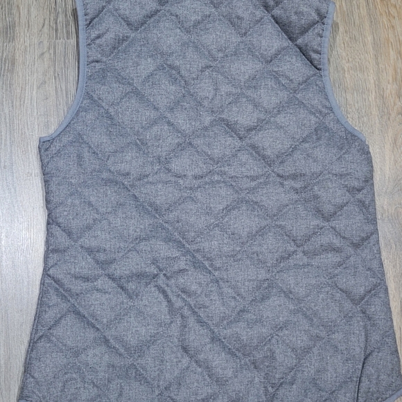 Quilted Light Weight Vest - Picture 2 of 2